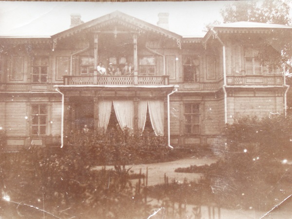 Дом помещика (в конце 19 века) в Никитинском хуторе.